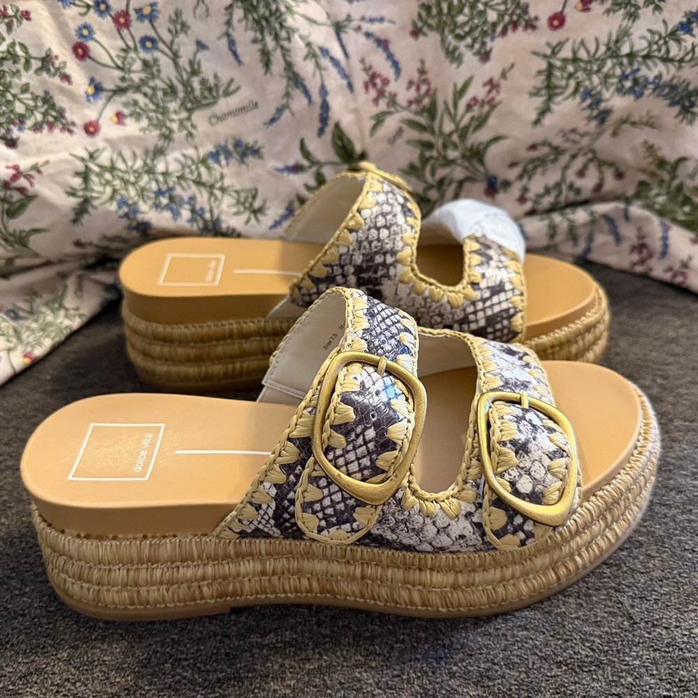 New Dolce Vita Wanika Snake Print Platform Sandals size 7.5 no box